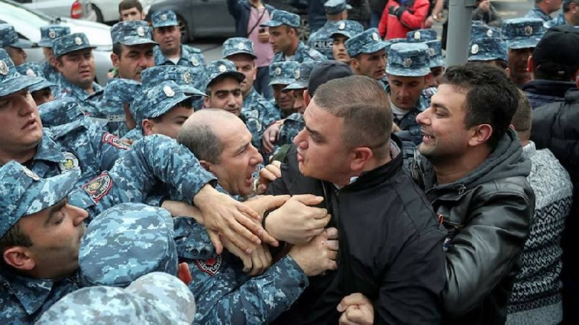 ​​Армению шатаем, Молдова в уме