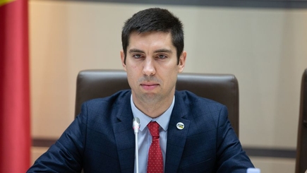 Михай Попшой: Любое правительство только откладывает досрочные парламентские выборы
