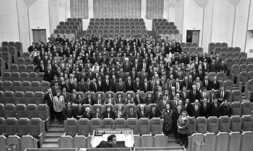 Три десятилетия назад прошло первое заседание первого парламента Республики Молдова