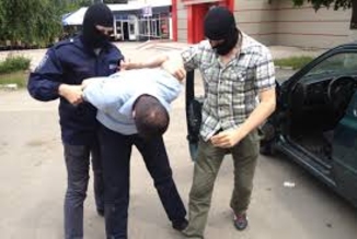 Полицейский снова взят с поличным