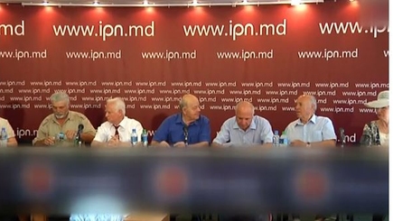 Пожилые люди требуют повысить пенсии до размера минимальной потребительской корзины