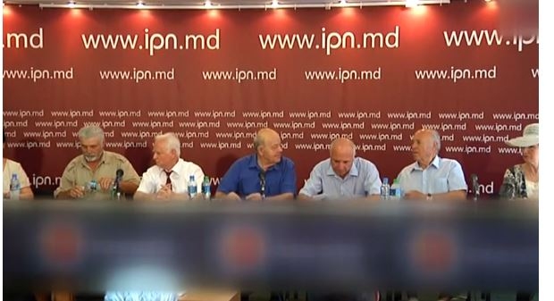 Пожилые люди требуют повысить пенсии до размера минимальной потребительской корзины